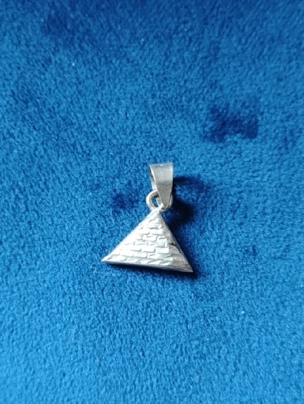 FREE 🎁 Silver Pyramid Pendant Necklace Charm -